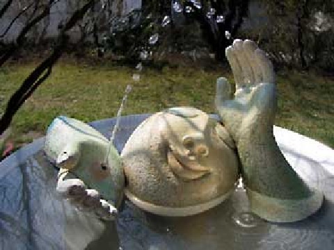 statue_brunnen_wasser_haende